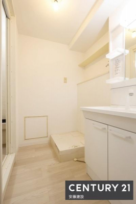 ���ʑ�E���ʏ��@�y�@���ʏ��@/�@Washroom�@�z
���邭��Ƃ肠��L���̐��ʏ�
