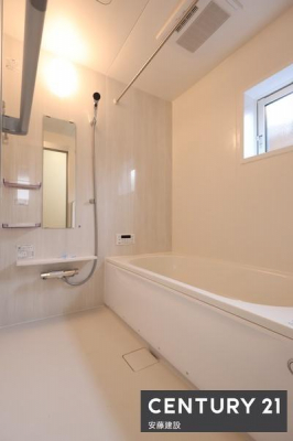 @y@@/@Bathroom@z
Ղ̂ɂZꂻȁA闁
@Ă芷C΂ł܂I