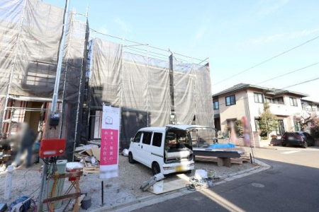 ���̑����n�@�S����������̂���������4LDK
2�K�Ɏg������̗ǂ�3���̃T�[�r�X���[������