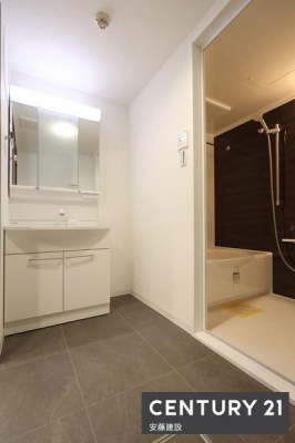 ʑEʏ@y@ʏ@/@Washroom@z
ʏ͖ZXgXt[ɐgxxłȋ
[͂̂OʋƗʑ䊮I