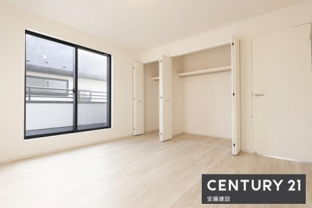 �Q���@�y�@�Q���@/�@8���@�z
�o���R�j�[�ɖʂ��Ė��邭���������ȐQ���I
���D�݂̉Ƌ��u���ăz�e�����C�N�ȋ�Ԃ��y���߂܂�