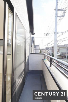 �o���R�j�[�@�y�@�o���R�j�[�@/�@Balcony�@�z
�쑤�Ɛ�����2�ʃo���R�j�[�ő�e�ʂ̐��󂪊����܂�
