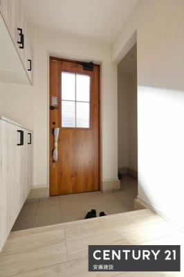 ���ց@�y�@���ց@/�@entrance�@�z
���������ӂ�錺�ւ́A�A��E���q��S�n�悭�}���Ă���܂�
�U�炩�肪���Ȍ��ւ���������Еt���V���[�Y�{�b�N�X����