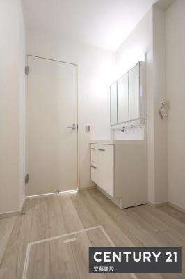 ���ʑ�E���ʏ��@�y�@���ʏ��@/�@Washroom�@�z
������������ʏ��́A�Z���������X�g���X�t���[�ɐg�x�x�ł������ȋ��
�A��シ���ɐ��ʑ�Ɍ������铮���݌v�I