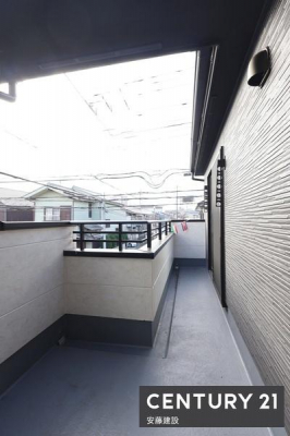 �o���R�j�[�@�y�@�o���R�j�[�@/�@Balcony�@�z
2��������o���\�ȓ�����o���R�j�[�I
�����Ղ�̓������𗁂тĐ��󕨂��������芣���܂�