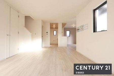 ���r���O�@�y�@���r���O�@/�@21.7���@�z
��Ƃ肠��L���̃��r���O