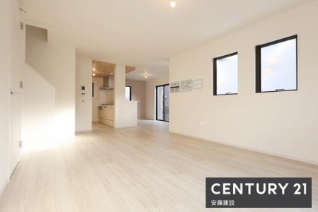 ���r���O�@�y�@���r���O�@/�@21.7���@�z
�Ƒ��݂�Ȃ�������肭�낰������LDK
����̑唼���߂������������炱���߂����₷����Ԃɂ�����肽���ł��ˁI