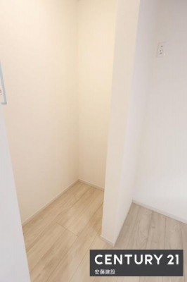 ���[�@�y�@�p���g���[�@�z
�L�b�`���w�ʂɃp���g���[����