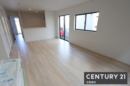 ���r���O�@�y�@���r���O�@/�@20���@�z
��ʍ̌��ŗz���E���ʗǍD�ȃ��r���O�I
�_�C�j���O�ƃv���C�x�[�g��Ԃ𕪂��ă��C�A�E�g�\�Ȃ�Ƃ�̍L��