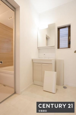 ���ʑ�E���ʏ��@�y�@���ʏ��@/�@Washroom�@�z
���邭��Ƃ肠��L���̐��ʏ�
