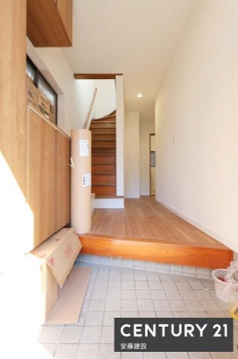 ���ց@�y�@���ց@/�@entrance�@�z
�Z�ސl�𖈓�������}�������A�������������͋C�̌���
�V���[�Y�{�b�N�X����