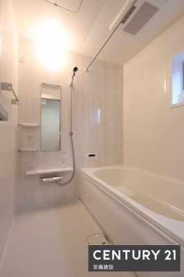 �����@�y�@�����@/�@Bathroom�@�z
�����Ղ�̂����ɂ������Z���ꂻ���Ȃ�Ƃ�̗���
�����g�[�����@��������Ă��芷�C���₷���A�~��͉ߓx�ȉ��x����h���܂�