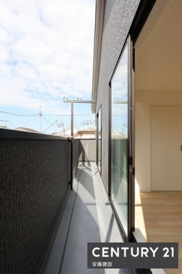 oRj[@y@oRj[@/@Balcony@z
2o\ȓ쐼oRj[I
Ղ̓𗁂тĐ󕨂芣܂