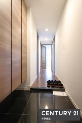 ���ց@�y�@���ց@/�@entrance�@�z
���������ӂ�錺�ւ́A�A��E���q��S�n�悭�}���Ă���܂�
�U�炩�肪���Ȍ��ւ���������Еt���V���[�Y�{�b�N�X����