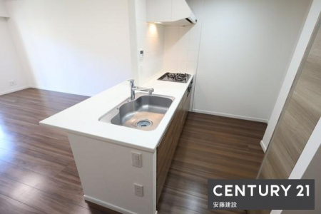 �L�b�`���@�y�@�L�b�`���@/�@Kitchen�@�z
���r���O�����n����I�[�v���L�b�`���ŁA�������̎󂯓n�����X���[�Y�I
�L�b�`�����ɂ�����Ƃ����p���g���[�t��