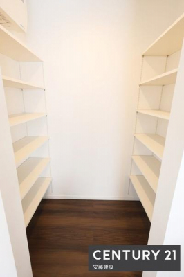 ���[�@�y�@�p���g���[�@�z
�L�b�`�����ɐH���i����p�i�����[�ł���p���g���[����