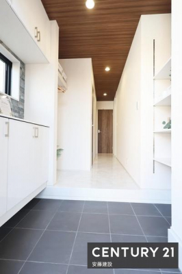 ���ց@�y�@���ց@/�@entrance�@�z
�������������͋C�̂��錺�ւ́A��Ƃ肠��L���ŋA��E���q��S�n�悭�}���Ă���܂��I