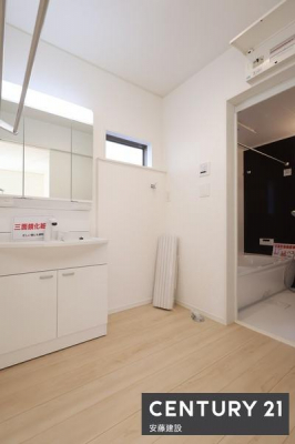 ���ʑ�E���ʏ��@�y�@���ʏ��@/�@Washroom�@�z
������������ʏ��́A�Z���������X�g���X�t���[�ɐg�x�x�ł������ȋ��
����������[���ł���Ɨ����ʉ��ϑ䊮���I