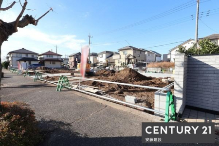 �O�ʓ��H�܂ތ��n�ʐ^�@�Ƒ��c���Ƃł���17��LDK+�a�m��
�L�b�`���V��͂������Ȑ܉��V��{�H