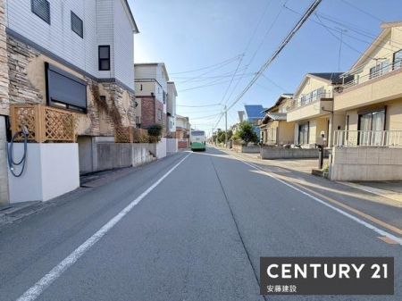 �O�ʓ��H�܂ތ��n�ʐ^�@�y�@�O�ʓ��H�@�z
�쓌����8������