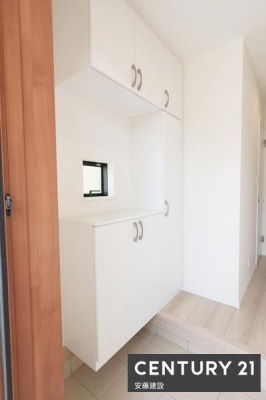 ���[�@�V���[�Y�{�b�N�X