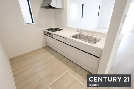 �L�b�`���@�y�@�L�b�`���@/�@Kitchen�@�z
�������̎󂯓n�����X���[�Y�ȑΖʎ��̃V�X�e���L�b�`��
��������M��ɂ�����������ɂ����݌v