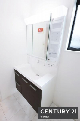 ���ʑ�E���ʏ��@�y�@�Ɨ����ʉ��ϑ�@�z
���󂯂��L���g������̗ǂ����ʉ��ϑ�
�O�ʋ����␅�����ɉ��ϕi��|���p��Ȃǂ����܂��ĕ֗��ł��I