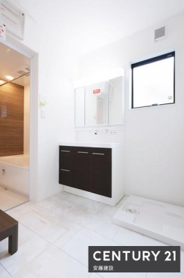 ���ʑ�E���ʏ��@�y�@�Ɨ����ʉ��ϑ�@�z
�A��ナ�r���O�������􂢉\�Ȑ݌v�I
�O�ʋ��Ō��܂Őg�����Ȃ݃`�F�b�N���\�I
�������[�ł�������Ƃ�����Ԃ��ۂĂ܂�