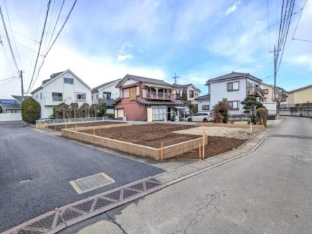 �O�ʓ��H�܂ތ��n�ʐ^�@�y�@�O�ʓ��H�@�z
�쑤��4�������E������4������