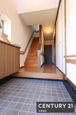 ���ց@�y�@���ց@/�@entrance�@�z
�Z�ސl�𖈓�������}�������A�������������͋C�̌���
�V���[�Y�{�b�N�X����