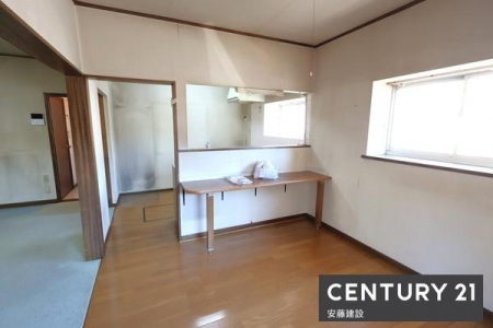 ���r���O�@�y�@���r���O�@/�@19.1���@�z
��ʍ̌��ŗz���E���ʗǍD�ȃ��r���O
�_�C�j���O�ƃv���C�x�[�g��Ԃ𕪂��ă��C�A�E�g�\