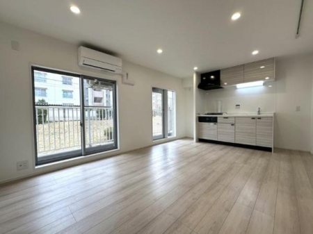 ���r���O�@�y�@���r���O�@/�@10���@�z
�Ƒ��݂�Ȃ�������肭�낰������LDK
����̑唼���߂������������炱���߂����₷����Ԃɂ�����肽���ł��ˁI