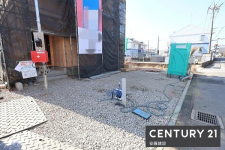 ���ԏ�@�y�@���ԏ�@/�@parking�@�z
����3�䒓�ԉ\�ȃX�y�[�X
��Ԃ�o�C�N�E���]�Ԓu����Ȃǂɂ��𗧂�������Ƃ����L���ł�