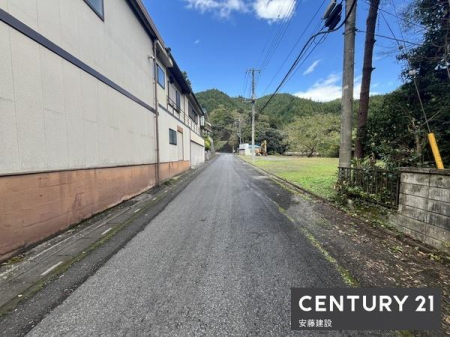 �O�ʓ��H�܂ތ��n�ʐ^�@�y�@�O�ʓ��H�@�z
������5.8������