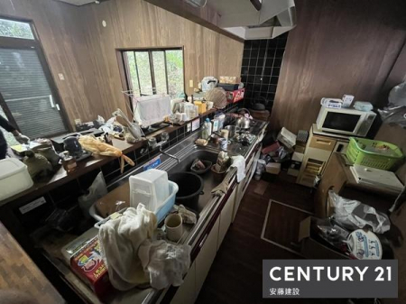 �L�b�`���@�y�@�L�b�`���@/�@Kitchen�@�z
�J�E���^�[�t���̑ΖʃL�b�`���ŁA�������̎󂯓n�����X���[�Y�I