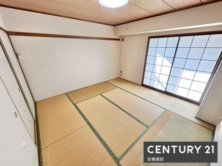 �a���@�y�@�a���@/�@8���@�z
���r���O���̘a���́A�o���R�j�[�ɖʂ��Ă��Ēg���ȋ��