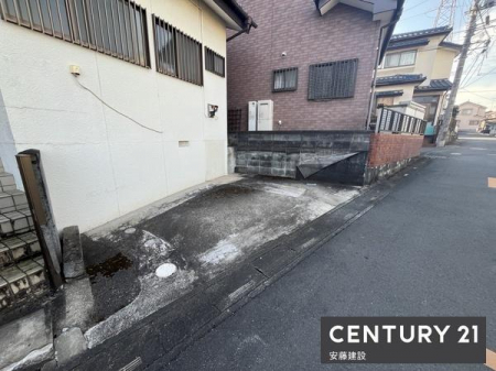 ���ԏ�@�y�@���ԏ�@/�@parking�@�z
���ԂP��\�ȃX�y�[�X�i�Ԏ퐧���L�j