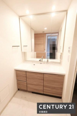 ���ʑ�E���ʏ��@�y�@�Ɨ����ʉ��ϑ�@�z
�|�������₷���t���b�g�Ȑ��ʉ��ϑ䊮��
�O�ʋ��̂��ߐg�����Ȃ݂̃`�F�b�N���o�b�`���I