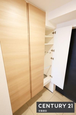 ���[�@�y�@�V���[�Y�{�b�N�X�@�z
�I���������\�ȉ��I�̂��߁A�u�[�c�ނ�P�Ȃǂ����[�\�I