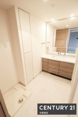 ���ʑ�E���ʏ��@�y�@���ʏ��@/�@Washroom�@�z
������������ʏ��́A�Ƒ��݂�Ȃ����K�Ɏg����悤�z�����ꂽ���
�o�^�o�^�������Ȓ��̎��Ԃ��A��Ƃ�������ĉ߂����܂��I