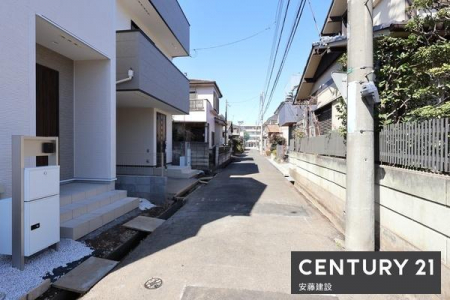 �O�ʓ��H�܂ތ��n�ʐ^�@������4���s��