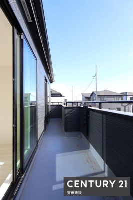 �o���R�j�[�@�y�@�o���R�j�[�@/�@Balcony�@�z
2��������o���\�ȓ쓌�����o���R�j�[�I
�����Ղ�̓������𗁂тĐ��󕨂��������芣���܂�