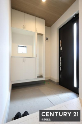 ���ց@�y�@���ց@/�@entrance�@�z
�Z�ސl�𖈓�������}�������A�������������͋C�̌���