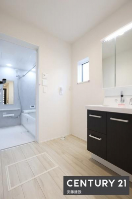 ���ʑ�E���ʏ��@�y�@���ʏ��@/�@Washroom�@�z
������������ʏ��́A�Z���������X�g���X�t���[�ɐg�x�x�ł������ȋ��
����������[���ł���Ɨ����ʉ��ϑ䊮���I