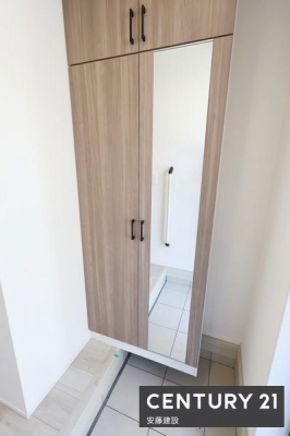 ���[�@�V���[�Y�{�b�N�X