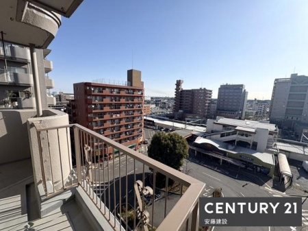 �Z�˂���̒��]�ʐ^�@�y�@���n����̒��]�@�z
�ڂ̑O�ɗz�����Ղ錚�����Ȃ��J���I�ȗ��n