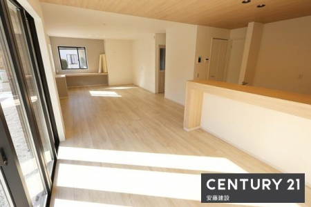 ���r���O�@�y�@���r���O�@/�@23.7���@�z
�쓌�����O�ʍ̌��ŗz���E���ʗǍD�ȊJ��������LDK�I
�_�C�j���O�e�[�u����O�l�|���\�t�@�[��u���Ă���Ƃ肪���܂����