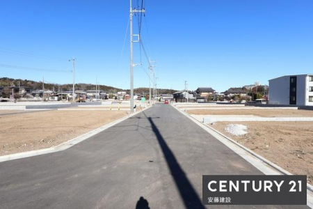 �O�ʓ��H�܂ތ��n�ʐ^�@�y�@�O�ʓ��H�@�z
�k����6���V�ݓ��H