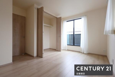 �Q���@�y�@�Q���@/�@7.25���@�z
�o���R�j�[�ɖʂ��Ė��邭���������ȐQ���I
���D�݂̉Ƌ��u���ăz�e�����C�N�ȋ�Ԃ��y���߂܂�
�N���[�[�b�g����