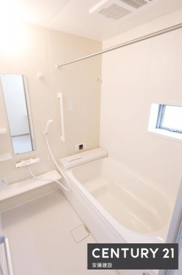 �����@�y�@�����@/�@Bathroom�@�z
�������Ǝ����̃o�X�^�C�����߂��������Ȑ��������闁��
�����g�[�����@��������Ă��芷�C���₷���A�~��͉ߓx�ȉ��x����h���܂�